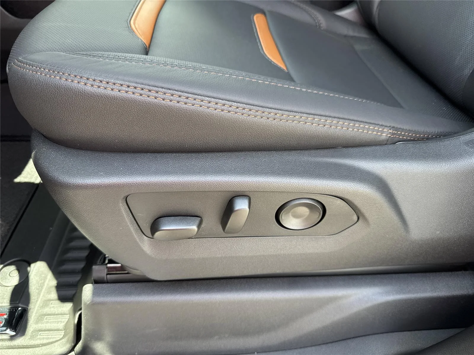 New 2026 Onyx Black GMC AT4 image 37