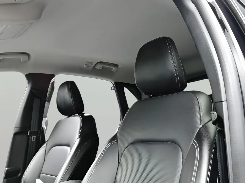 Used 2024 Agate Black Metallic Ford Platinum image 22