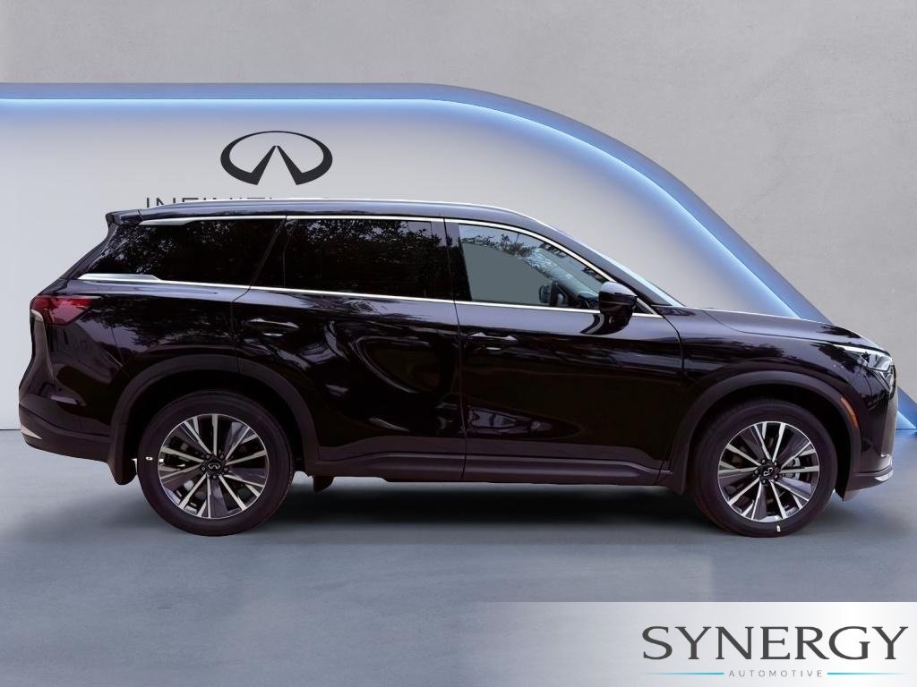 Certified Used 2027 Mineral Black INFINITI LUXE image 5