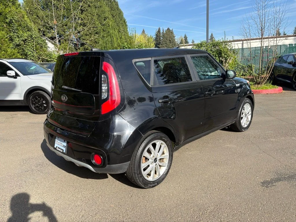 Used 2017 Shadow Black Kia Plus image 4
