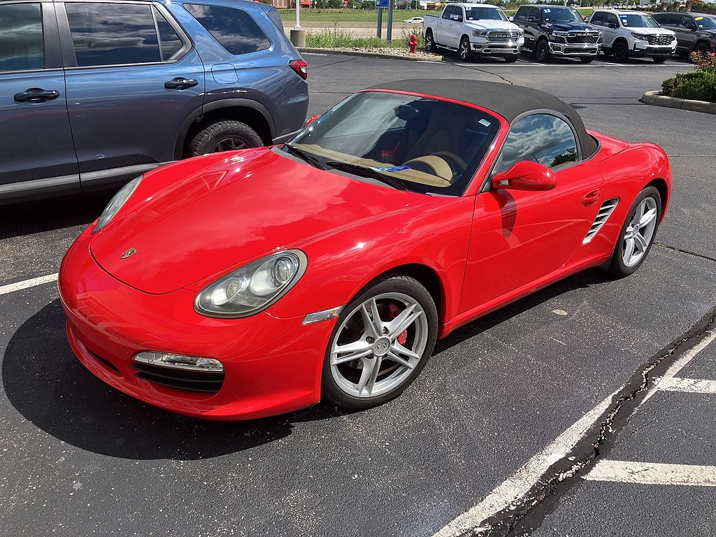 Used 2009 Guards Red PORSCHE S image 2