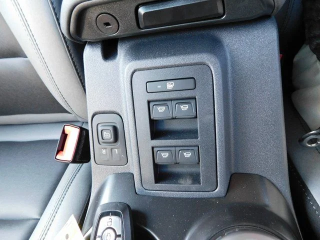 New 2024 Azure Gray Metallic Tri-Coat – Extra Cost Ford Black Diamond® image 37