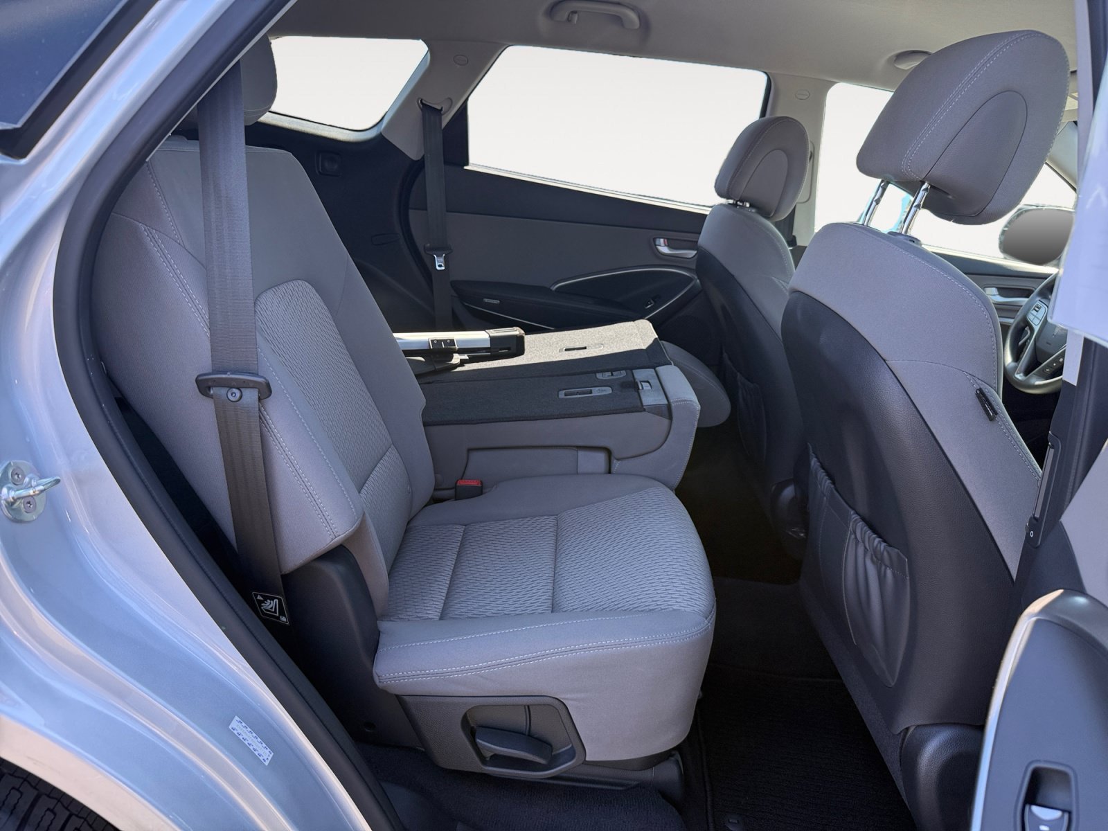 Used 2017 Circuit Silver Hyundai SE image 18