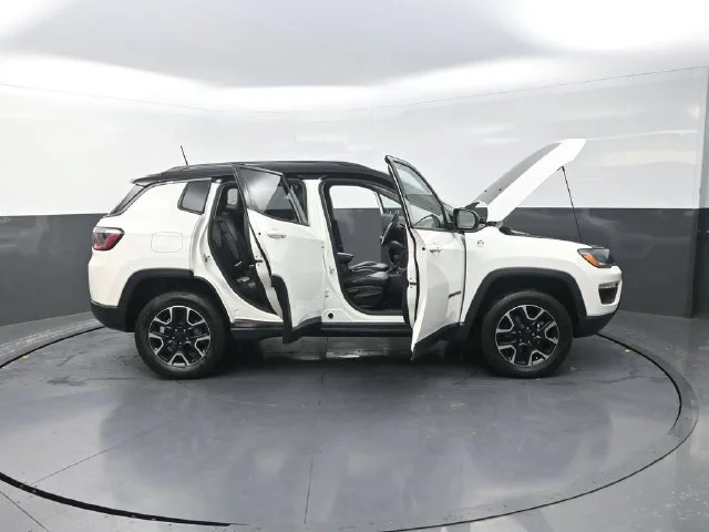 Used 2020 White Jeep Trailhawk image 46