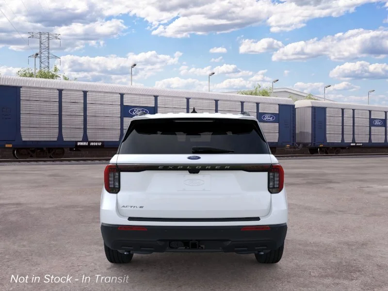 New 2026 Star White Metallic Tri-Coat Ford Active image 5