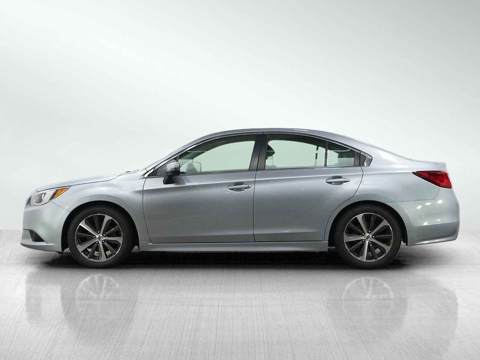 Used 2015 Subaru Legacy 2.5i Limited with VIN 4S3BNAJ60F3055929 for sale in Burnsville, Minnesota