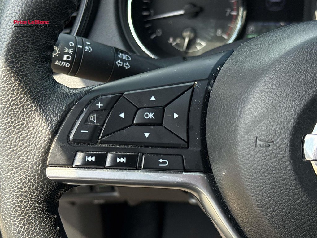 Used 2019 Gun Metallic Nissan SL image 21