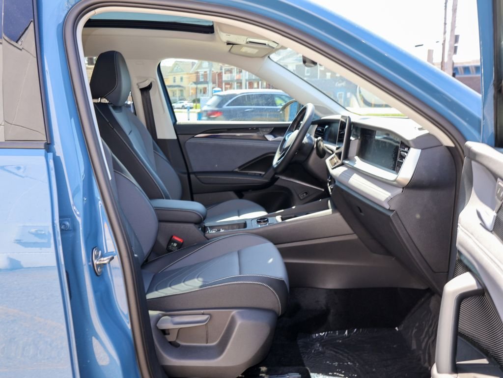 New 2026 Blue Volkswagen 2.0T SE image 30