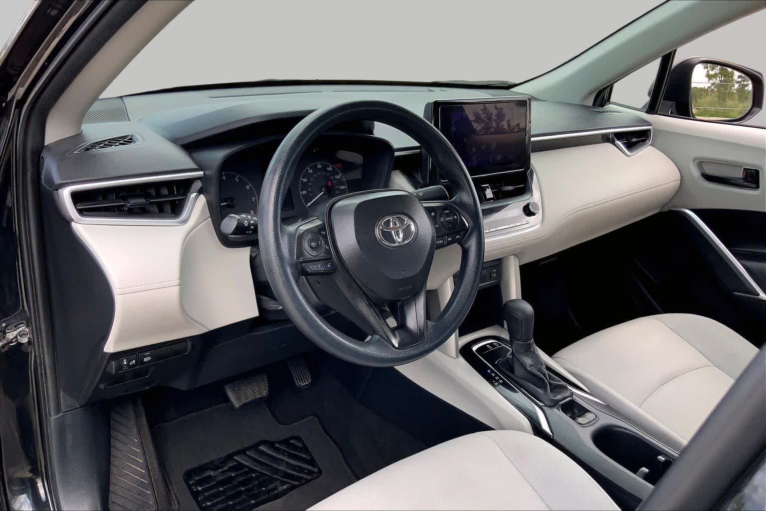 Used 2024 Jet Black Toyota L image 17