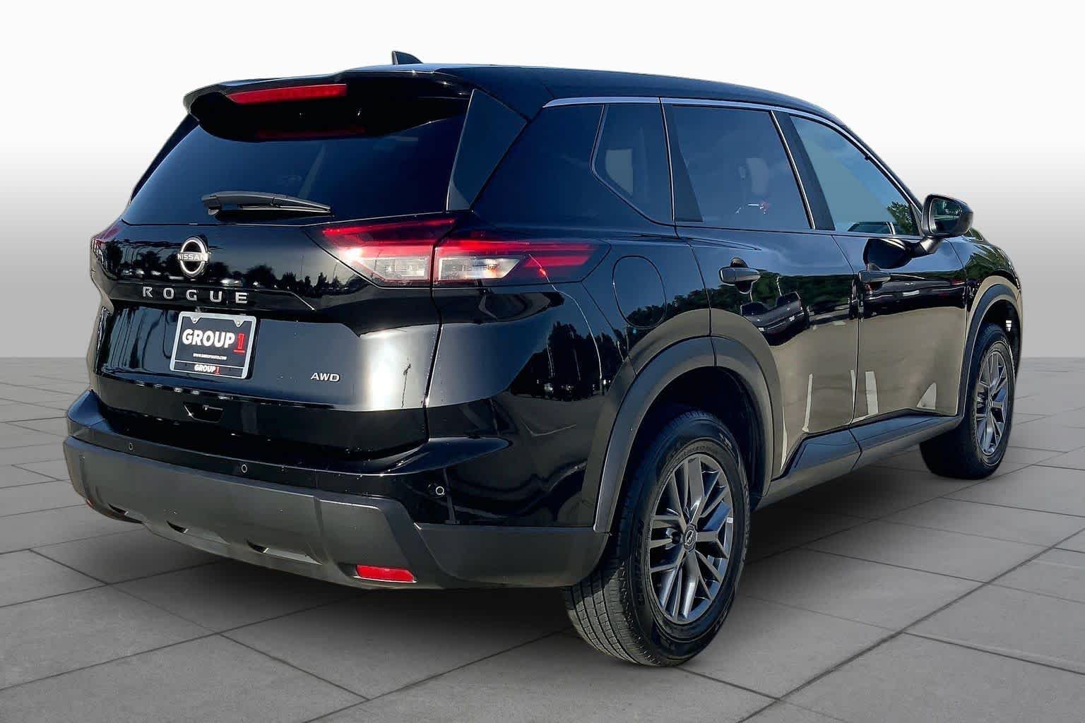 Used 2024 Super Black Nissan S image 13