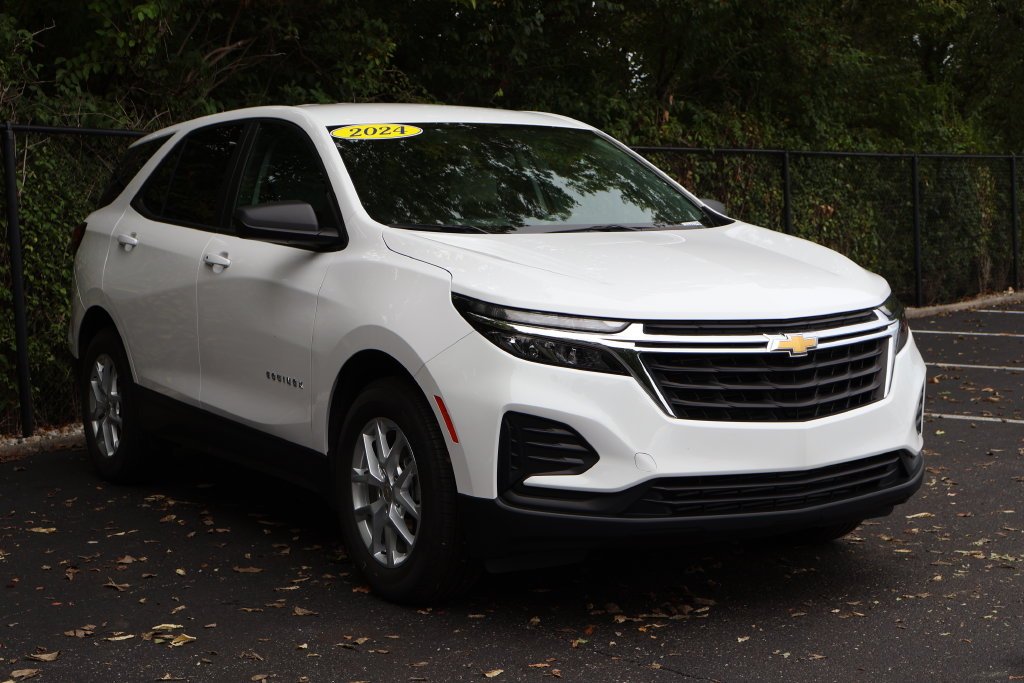 2024 Chevrolet Equinox LS - Photo 12