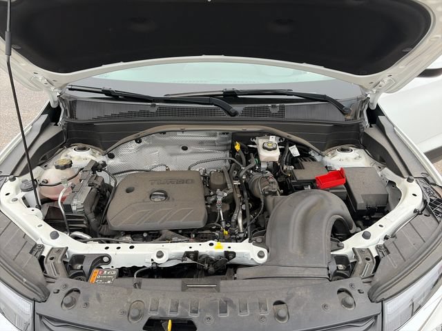 Used 2025 Summit White Chevrolet LT image 29