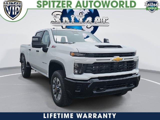 New 2026 Summit White Chevrolet Custom image 1