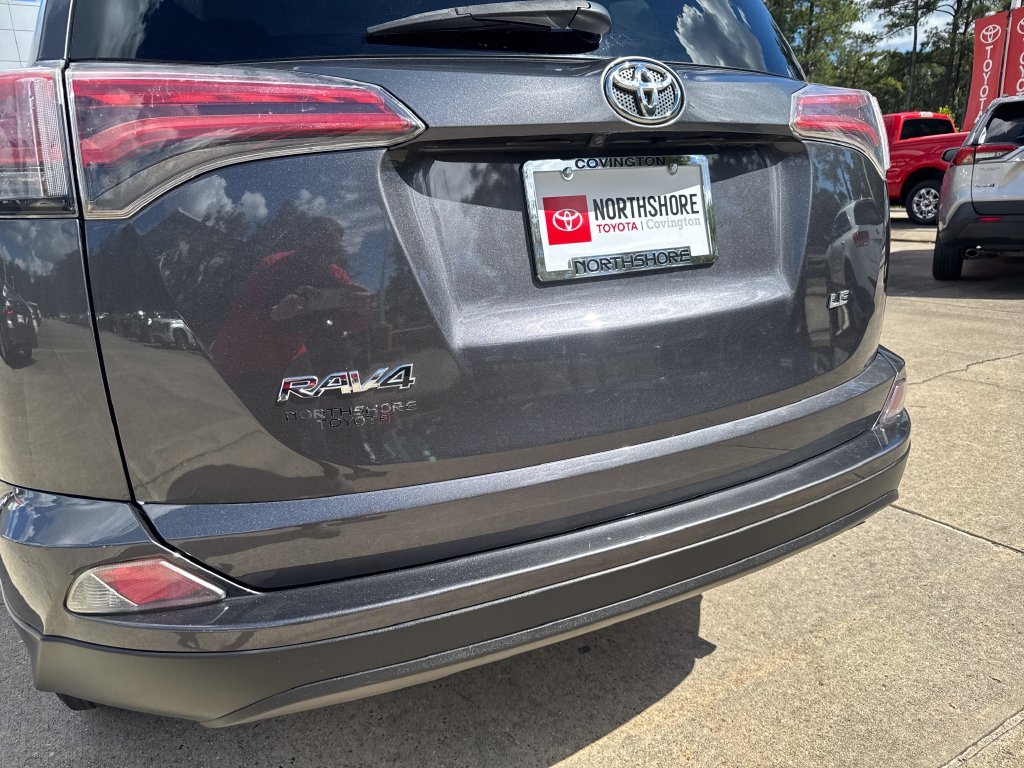 Used 2016 Gray Toyota LE image 7