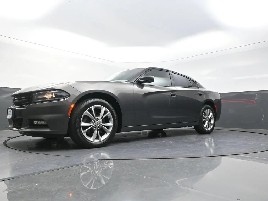Used 2020 Gray Dodge SXT image 26