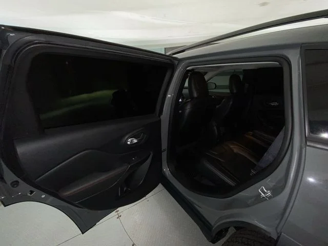 Used 2022 Gray Jeep Trailhawk image 21