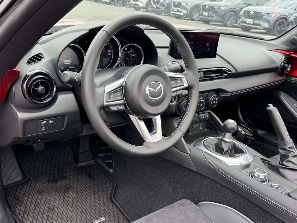 Used 2025 Red Mazda Club image 2