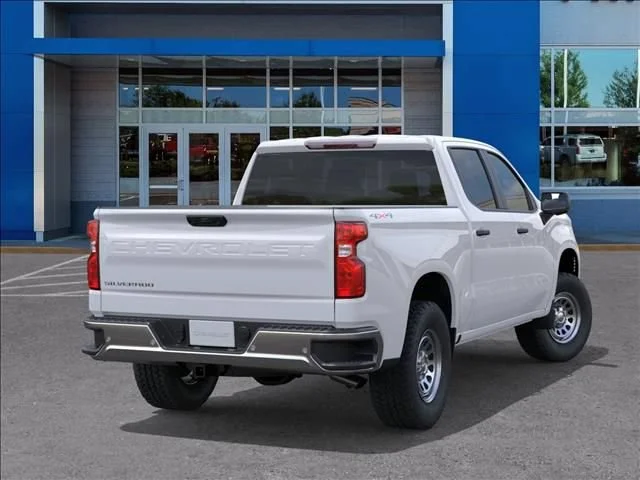 New 2026 Summit White Chevrolet WT image 4