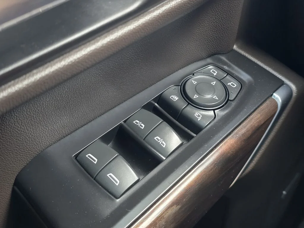 Used 2019 Summit White GMC SLT image 25