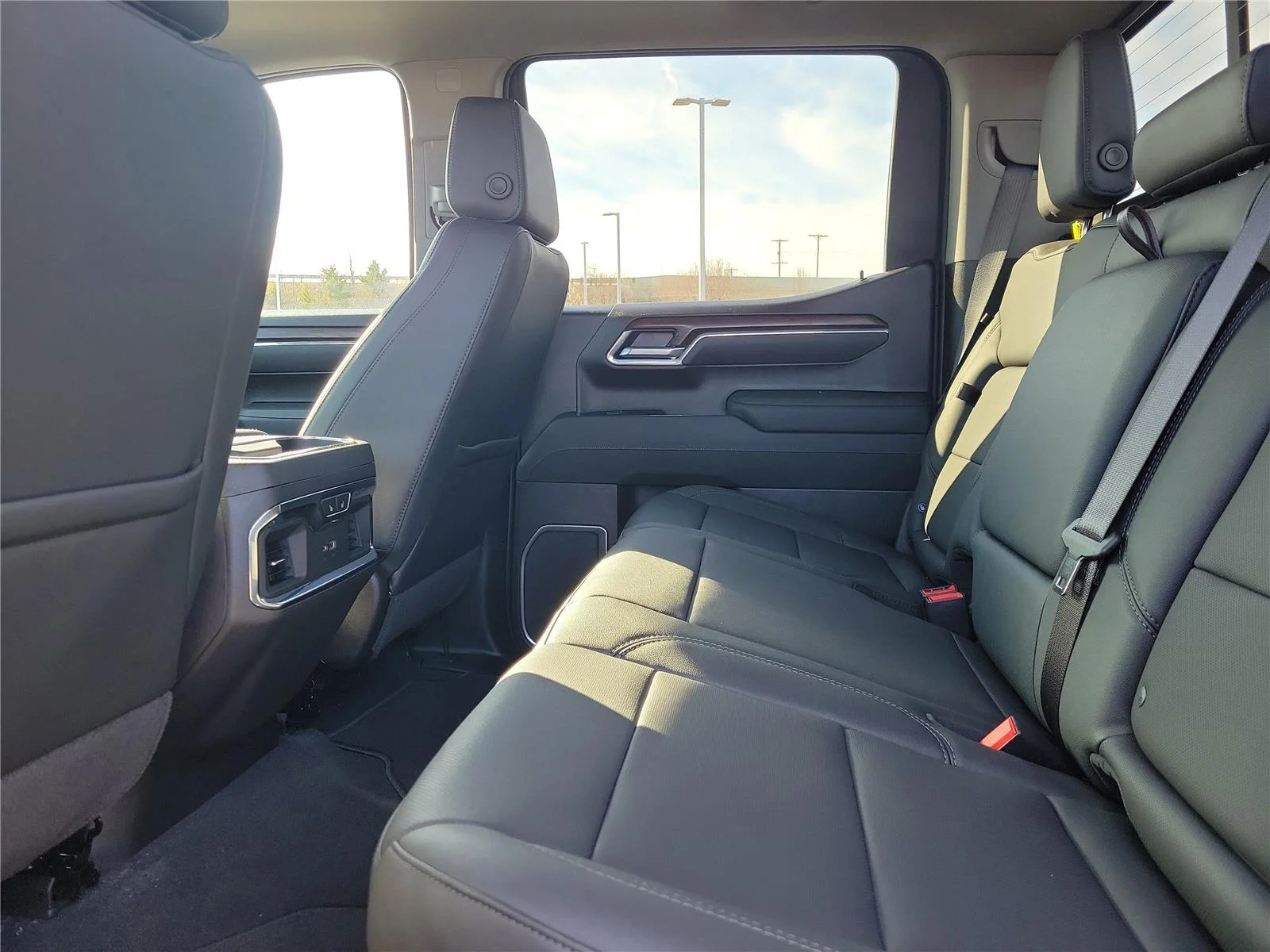 2026 GMC Sierra 1500 SLT - Photo 12