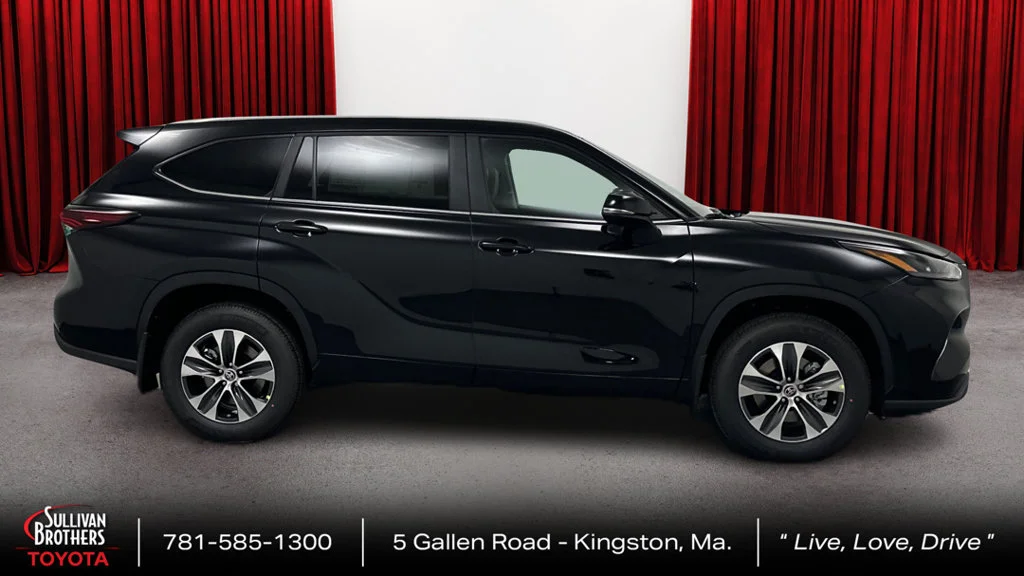 Used 2024 Black Toyota XLE image 4