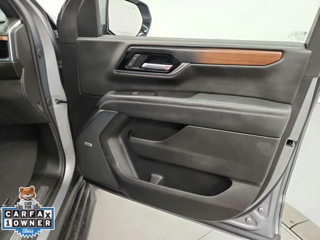 Used 2025 Silver GMC Denali image 42
