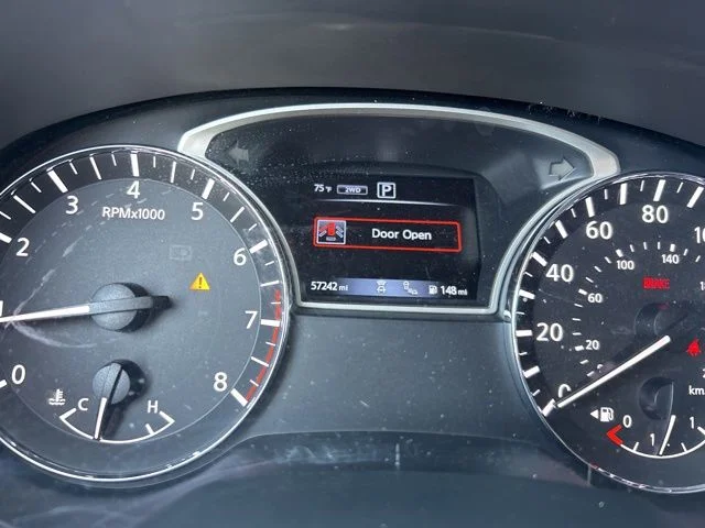 2019 Nissan Pathfinder SL 4WD's photo