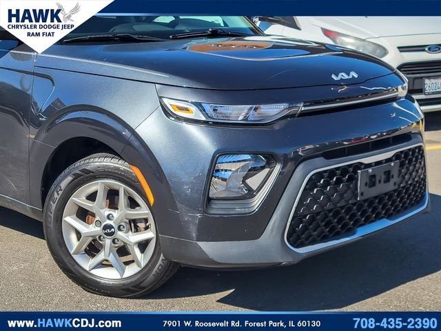 Used 2022 Kia Soul LX with VIN KNDJ23AU1N7825285 for sale in Forest Park, IL
