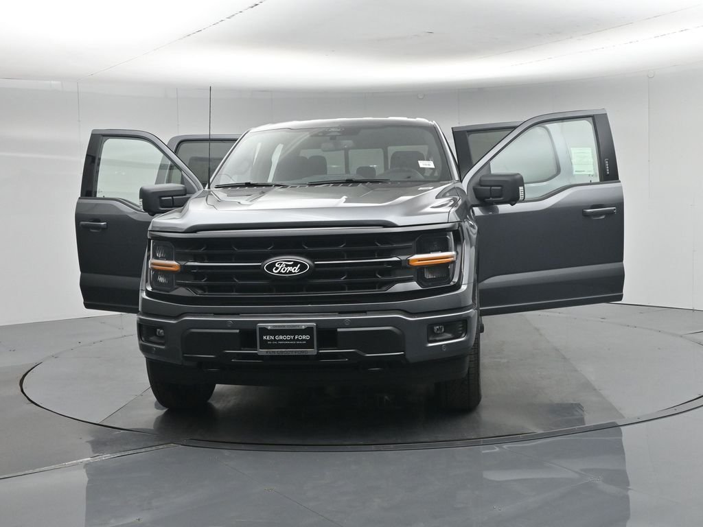 New 2026 Carbonized Gray Metallic Ford XLT image 32