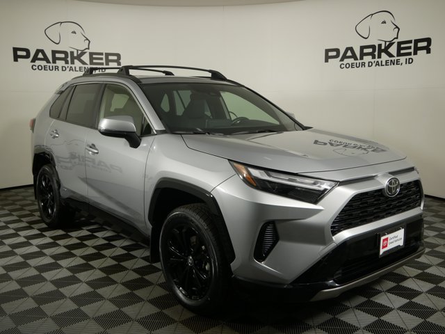 Used 2025 Silver Sky Metallic Toyota Hybrid SE w/ Convenience Pkg & Weather Pkg image 4