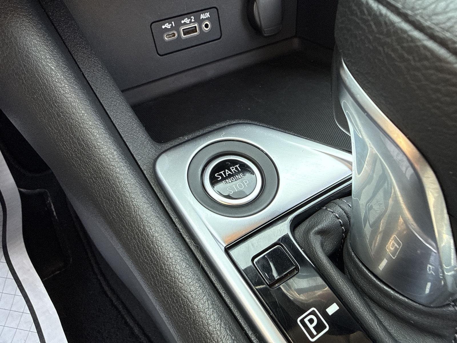 Used 2020 Electric Blue Metallic Nissan SV image 15