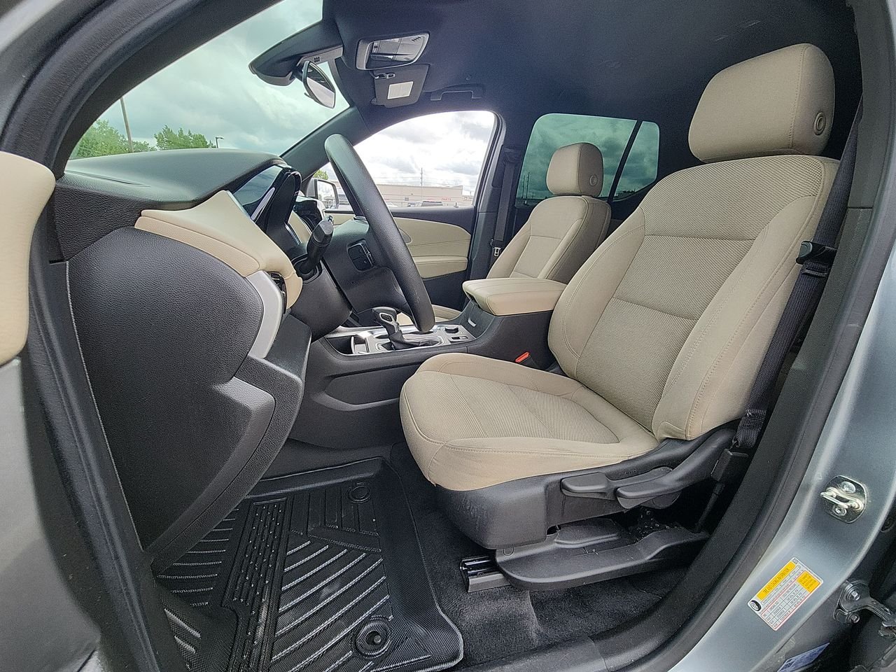 Used 2023 Gray Chevrolet LS image 11