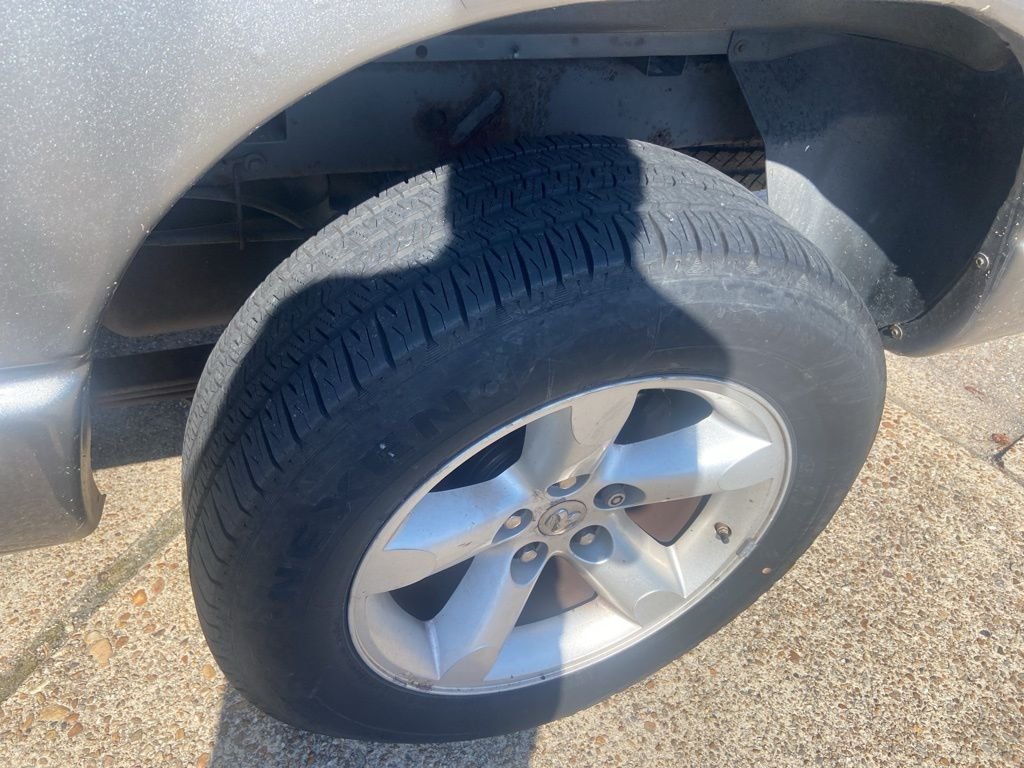 Used 2008 Gray Dodge SLT image 69