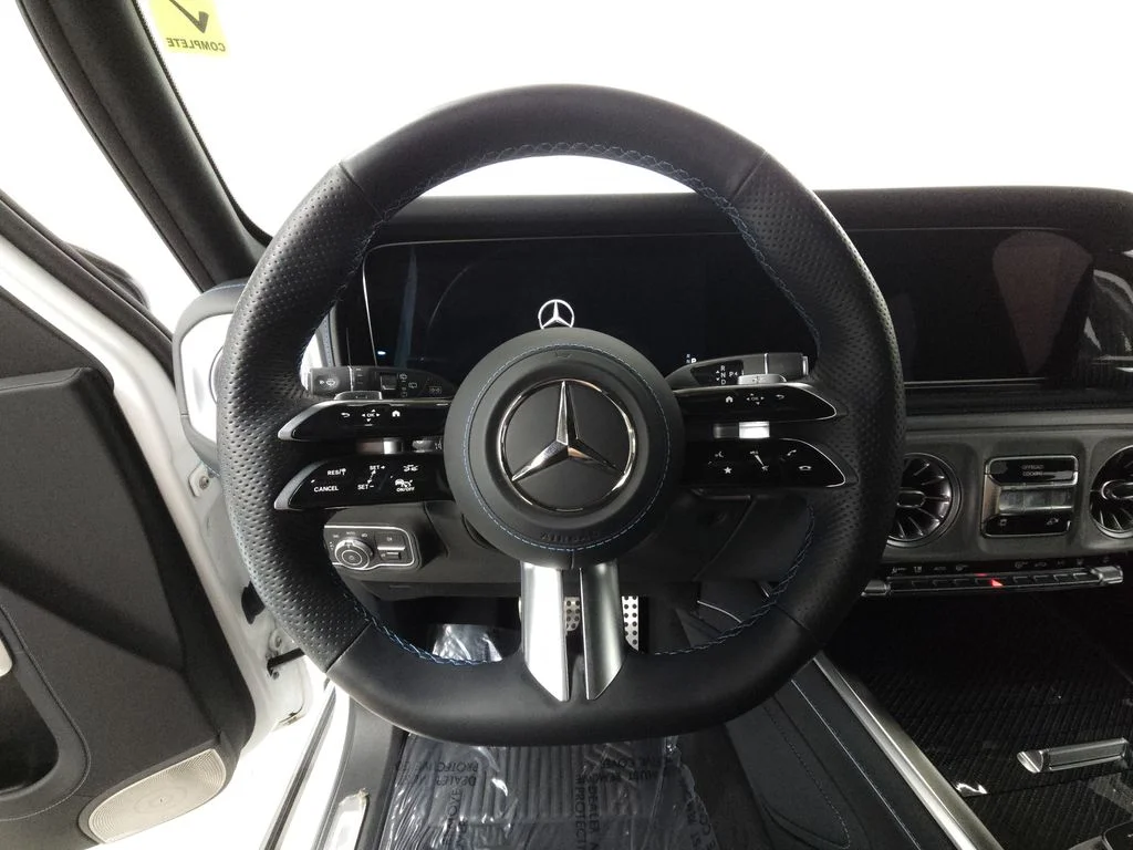 Certified Used 2025 Moonlight White Magno Mercedes-Benz G 580 image 12