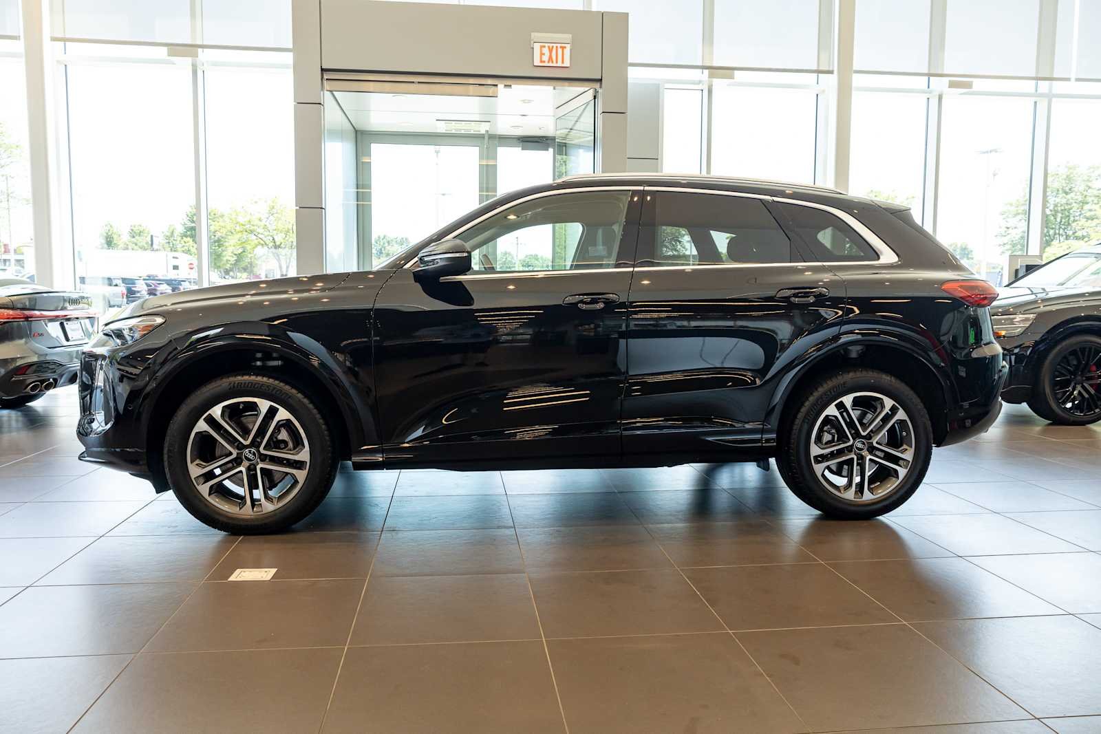 Used 2025 Mythos Black metallic Audi Premium image 3