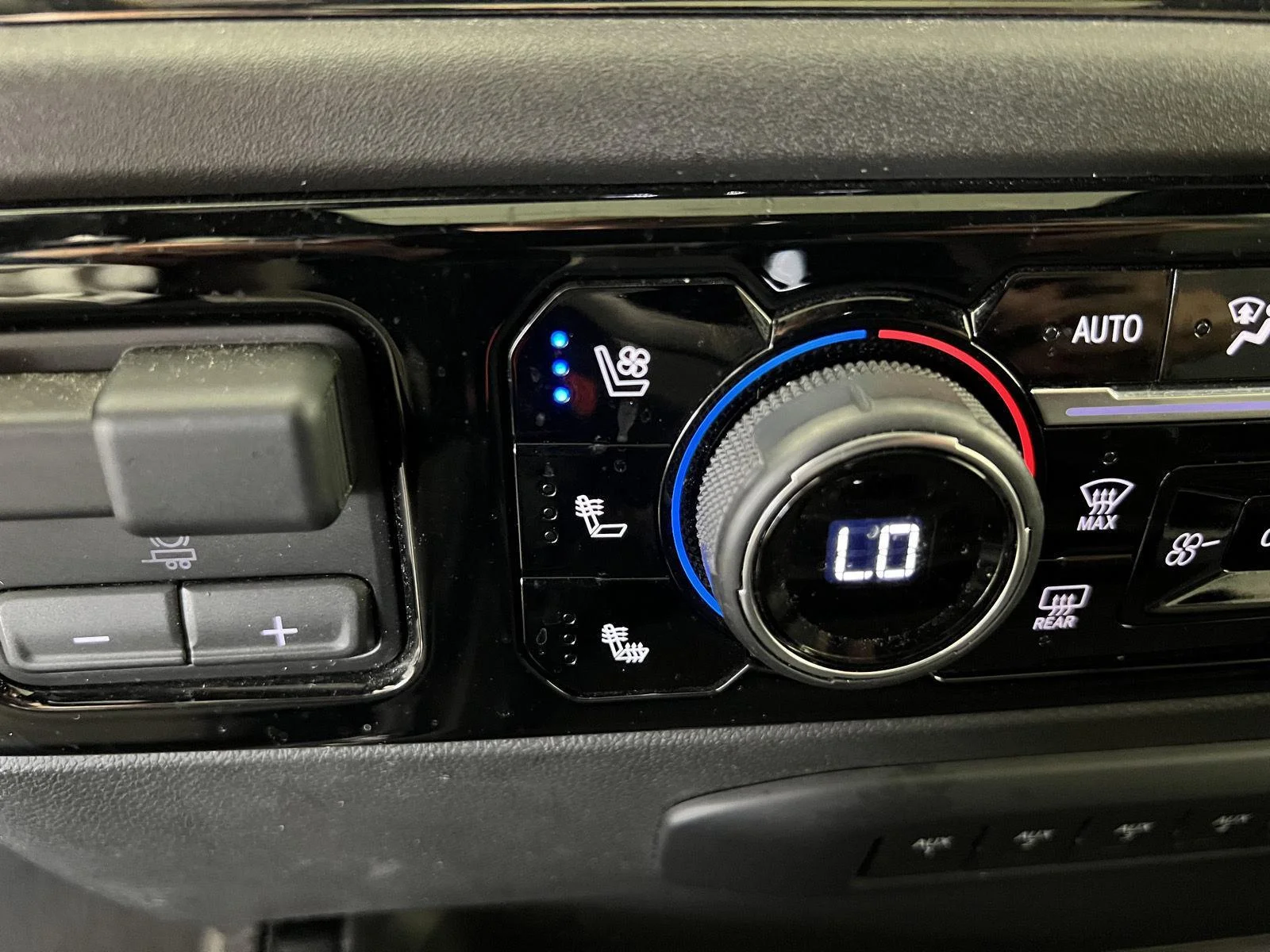 Used 2024 Black Chevrolet ZR2 image 18