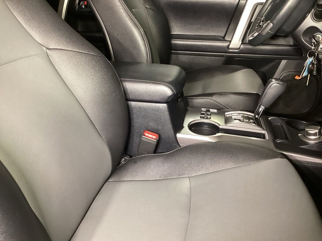 Used 2018 White Toyota SR5 Premium image 5