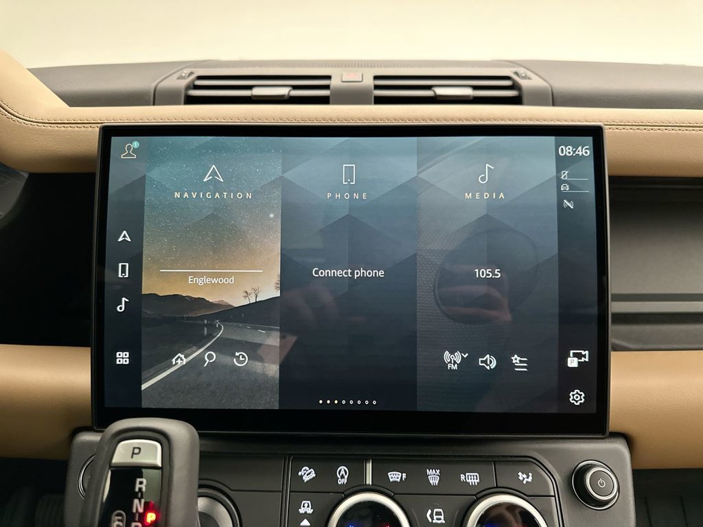 New 2026 Fuji White Land Rover X-Dynamic SE image 14