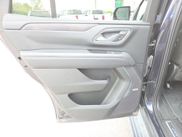 Used 2023 Silver GMC AT4 image 17