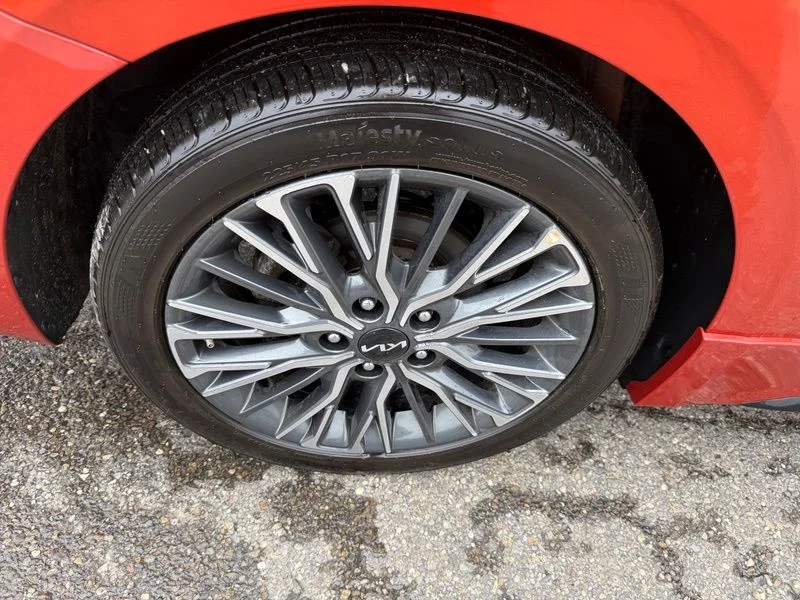 Used 2023 Red Kia GT-Line image 15