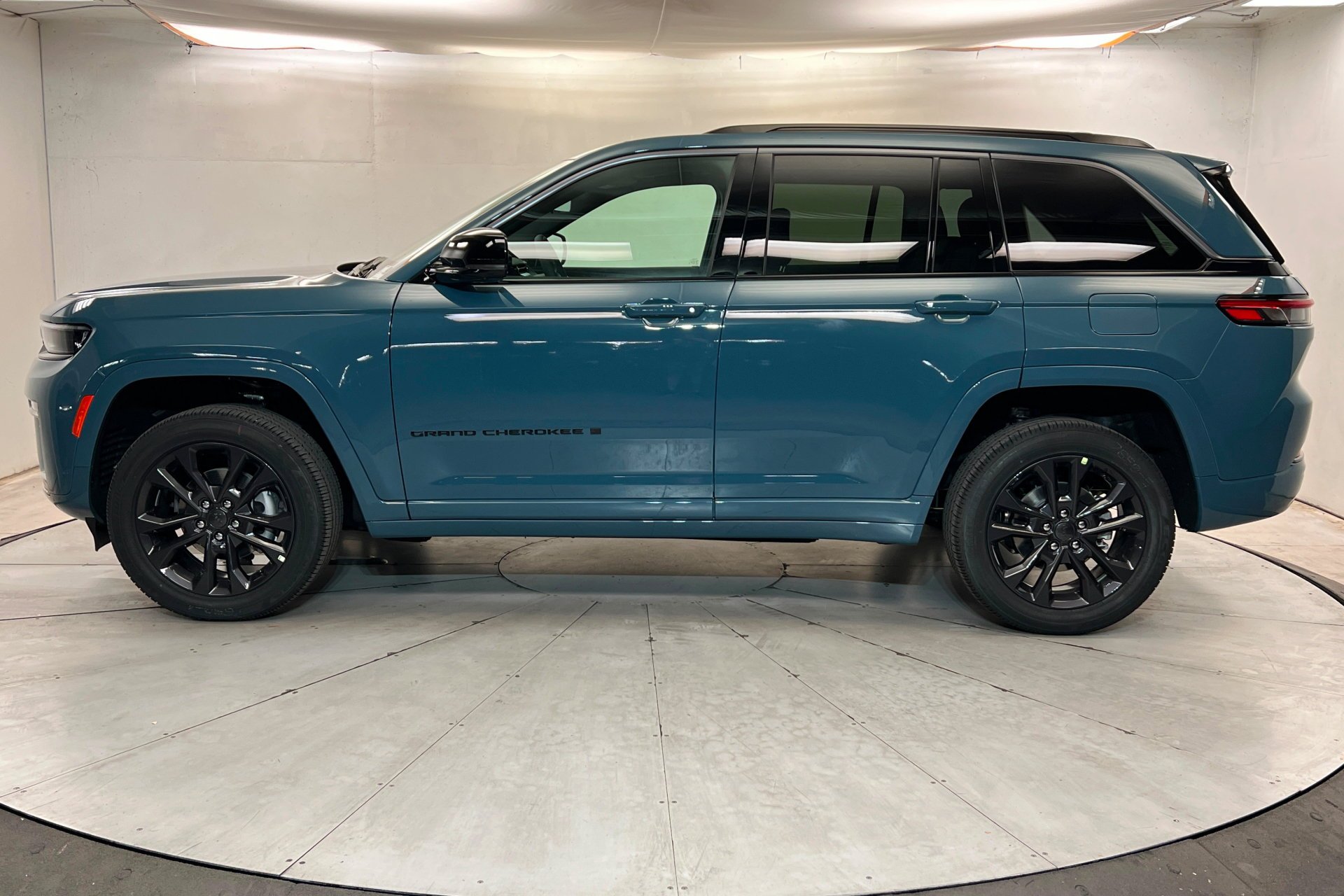 New 2026 Steel Blue Jeep Limited Reserve image 2