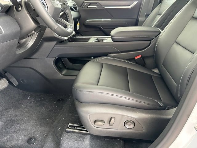 New 2026 Glacier White Tricoat GMC Elevation image 14
