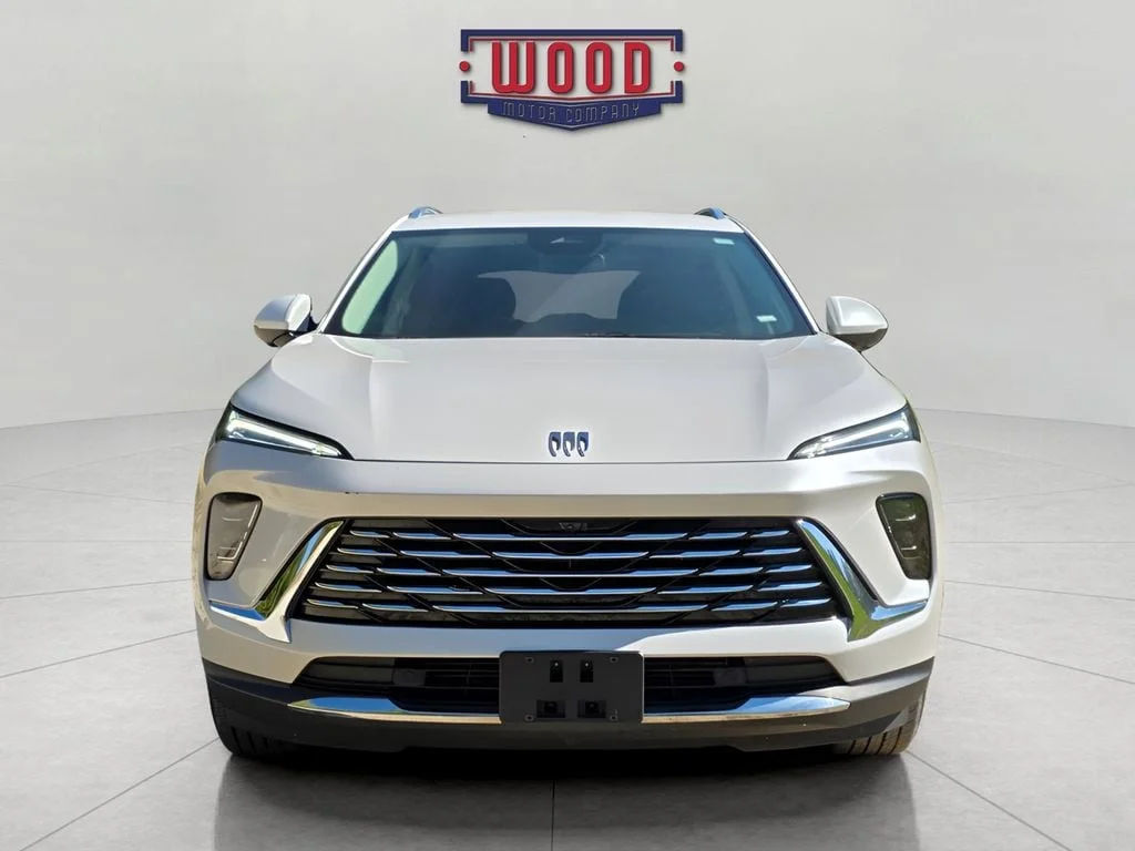 Used 2024 White Frost Tricoat Buick Preferred image 5
