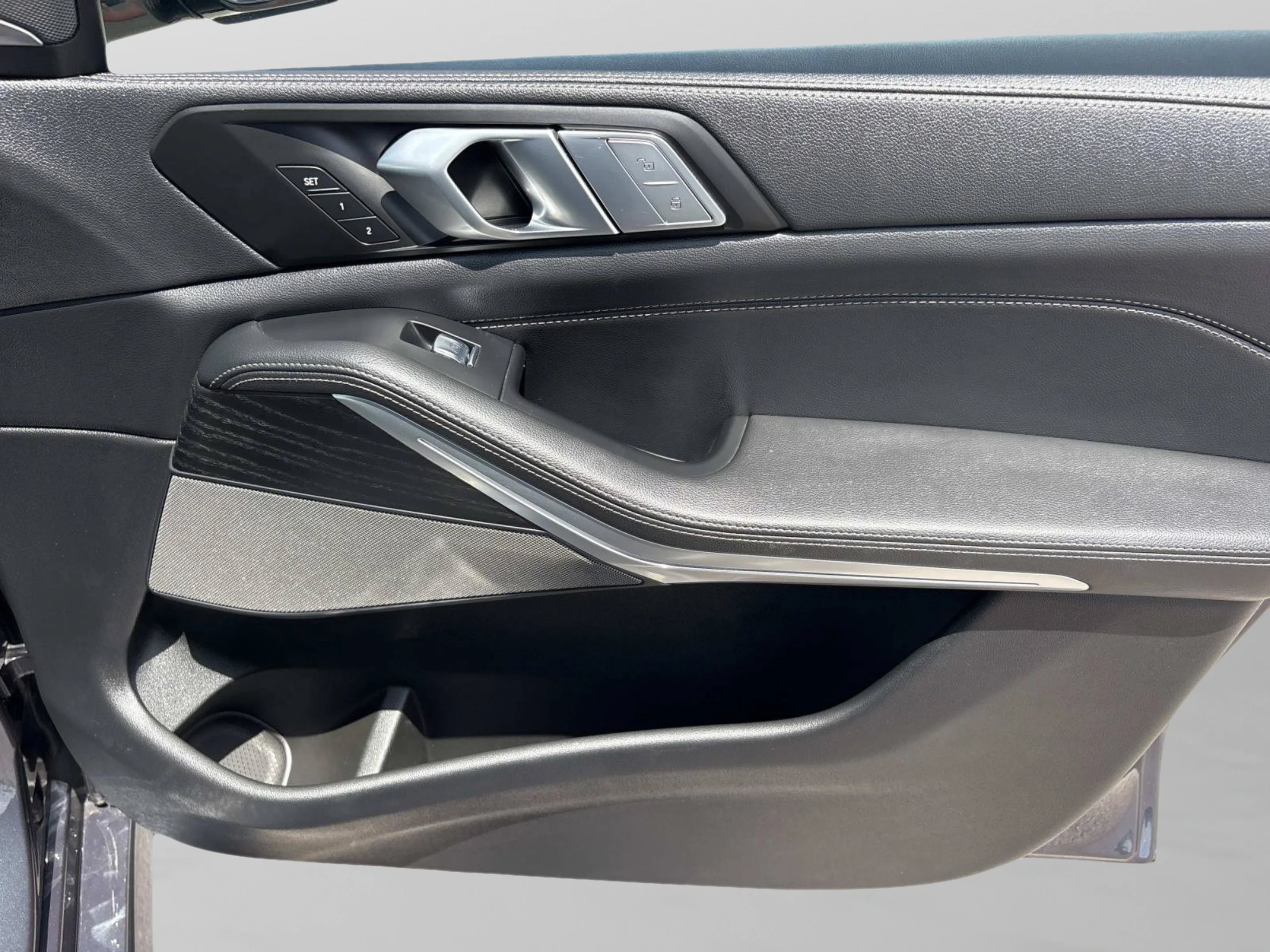 Used 2022 Arctic Grey Metallic BMW M50i image 21