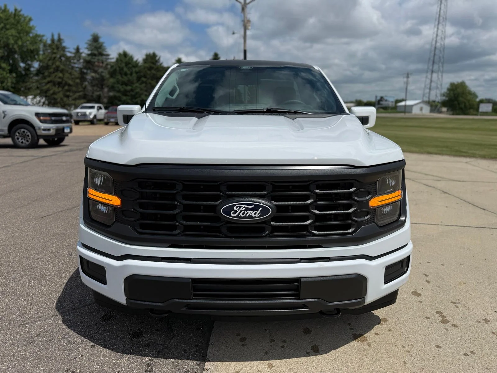 New 2026 Oxford White Ford XL image 11