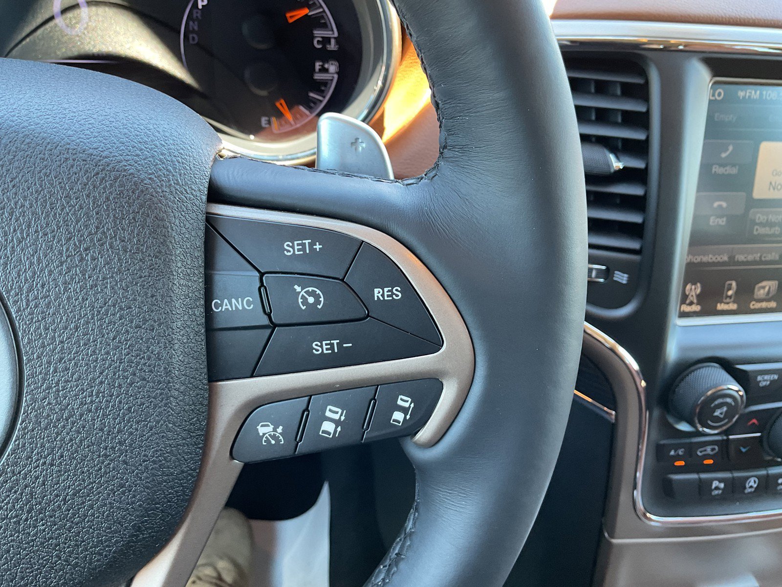 Used 2016 Brilliant Black Crystal Pearlcoat Jeep Summit image 24