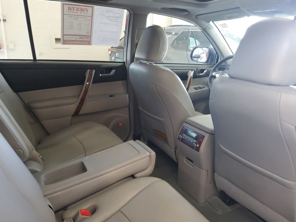 Used 2012 Red Toyota Limited image 17