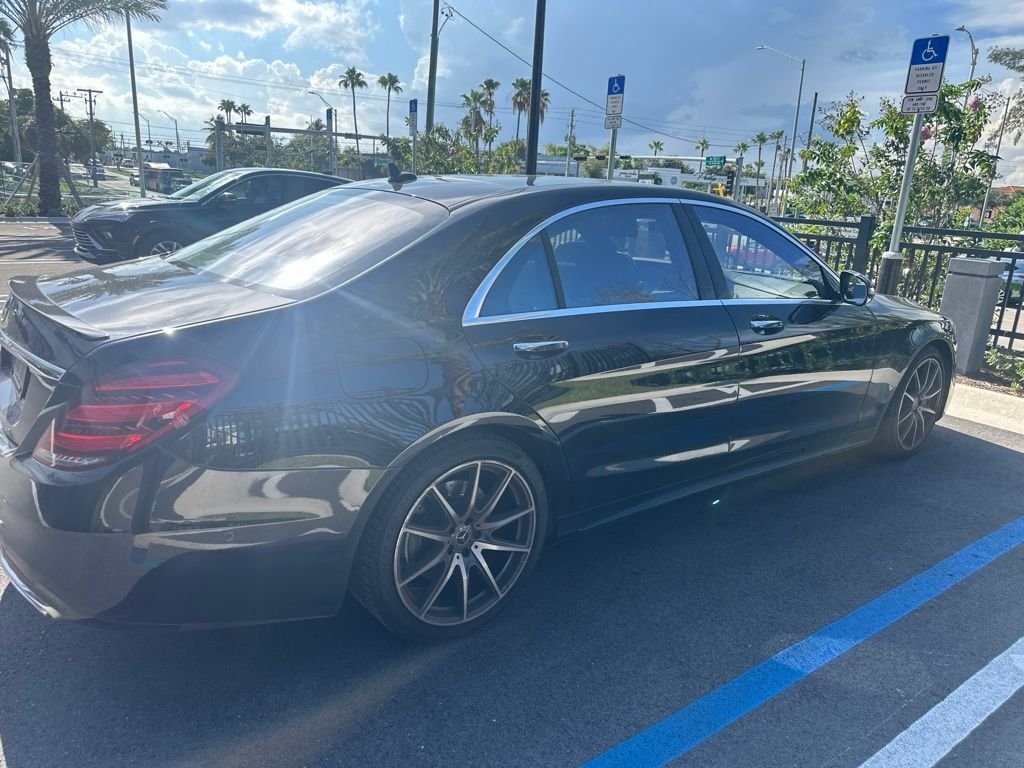 Used 2019  Mercedes-Benz S 560 image 4
