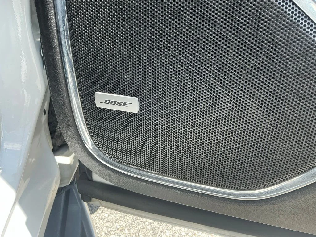Used 2020 White GMC SLT image 17