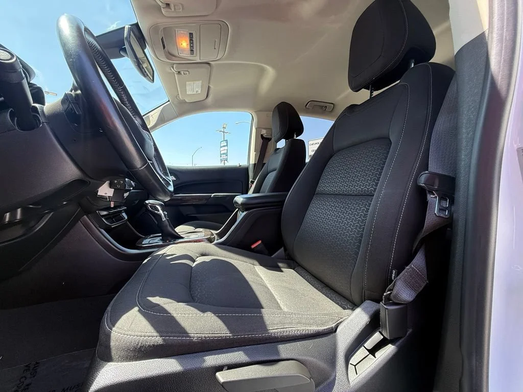 Used 2022 SUMMIT WHITE GMC 4WD Elevation image 33